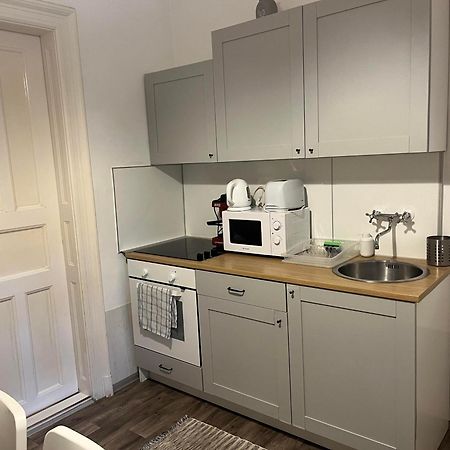 Idill Apartmanhaz B&B ทิสซาฟือแรด ภายนอก รูปภาพ