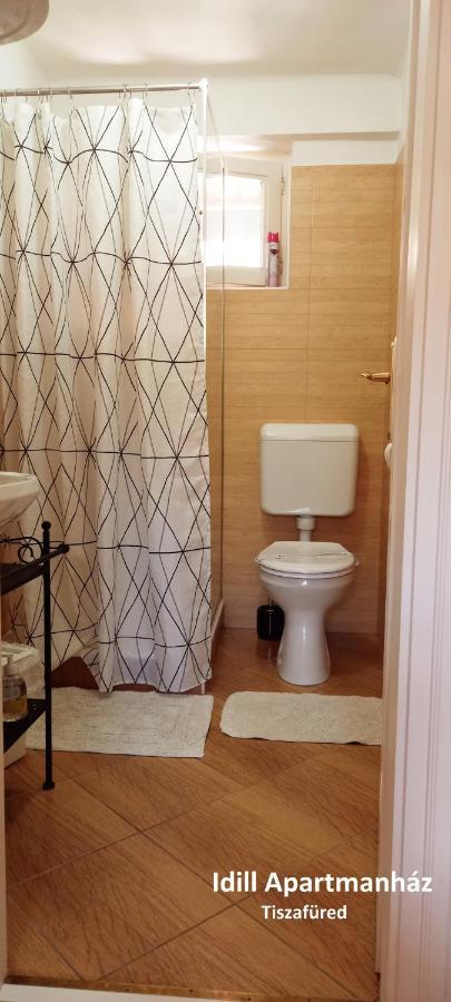 Idill Apartmanhaz B&B ทิสซาฟือแรด ภายนอก รูปภาพ