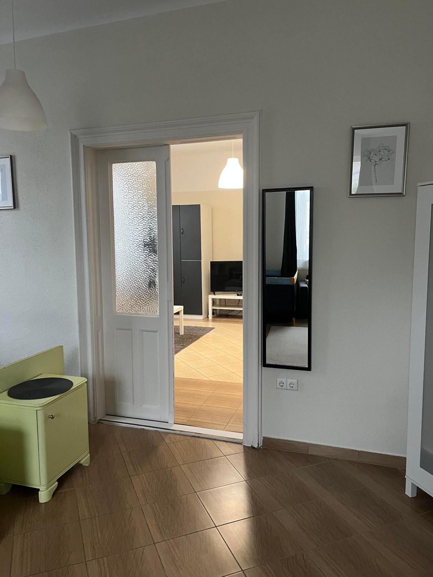 Idill Apartmanhaz B&B ทิสซาฟือแรด ภายนอก รูปภาพ